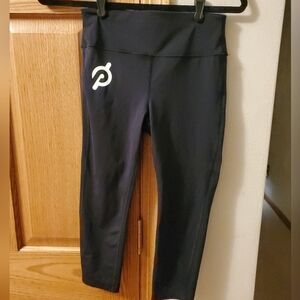 Peloton Women's Size Small Black Essential Capri Yoga Exercise Cropped Leggings